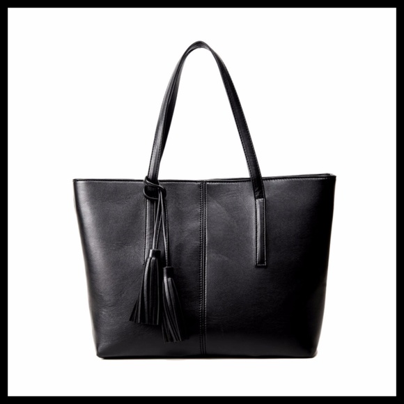 NEW RENATA Shoulder Bag - Picture 4 of 8